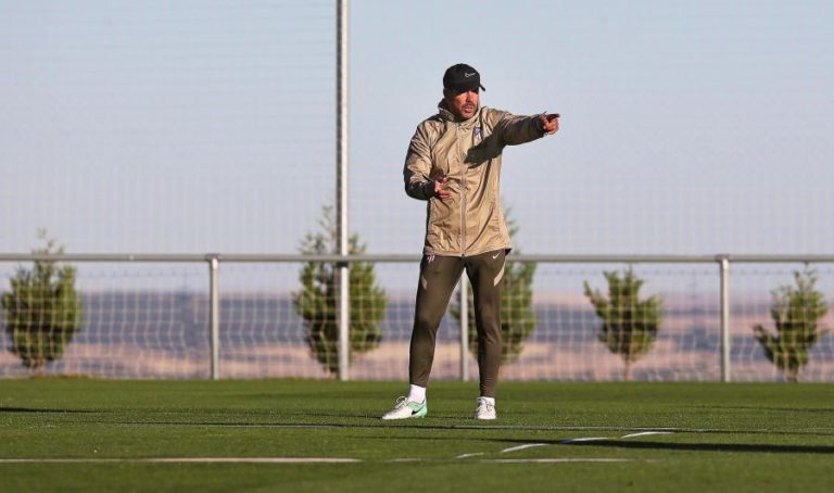 COVID-19: TREINADOR DO ATLÉTICO DE MADRID, DIEGO SIMEONE, TEVE TESTE POSITIVO