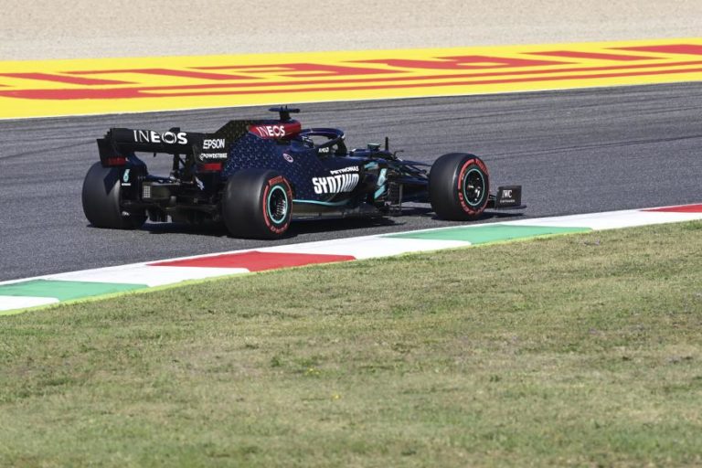 HAMILTON SAI DA POLE POSITION PARA O GP DA TOSCÂNIA DE FÓRMULA 1