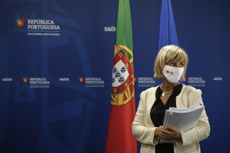 COVID:19 : VACINA CONTRA PNEUMONIA GRATUITA SE HOUVER RECOMENDAÇÃO TÉCNICA – MINISTRA