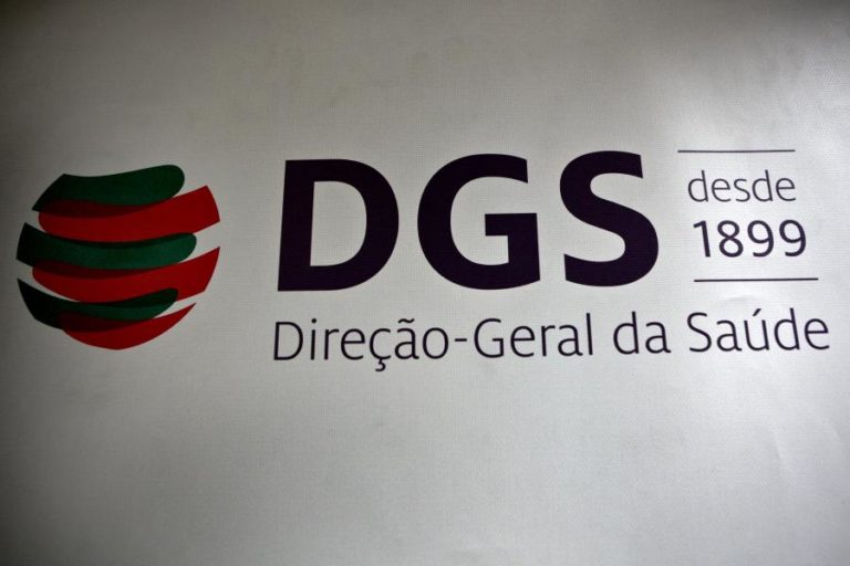 COVID-19: DGS VÊ NOVA ESTIRPE DE CORONAVÍRUS COMO “OCORRÊNCIA ESPERADA” QUE NÃO É “MOTIVO DE PREOCUPAÇÃO”