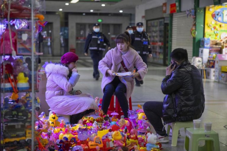 COVID-19: CHINA REGISTA 17 CASOS EM 24 HORAS, TRÊS DE CONTÁGIO LOCAL E 14 IMPORTADOS