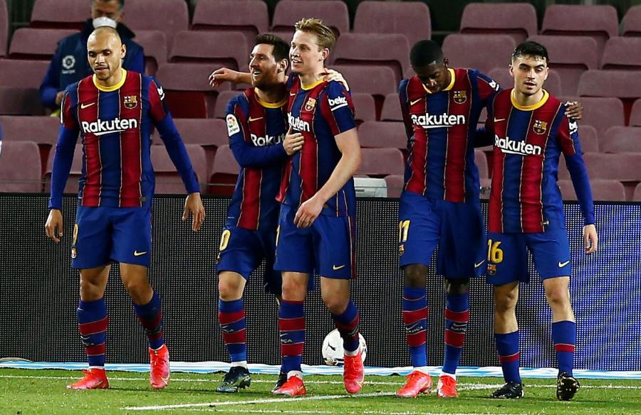 FC Barcelona Vence Elche Em 'acerto' De Calendário E Sobe Ao Pódio ...