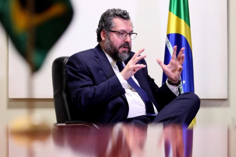 Ministro das Relações Exteriores do Brasil pede demissão – media