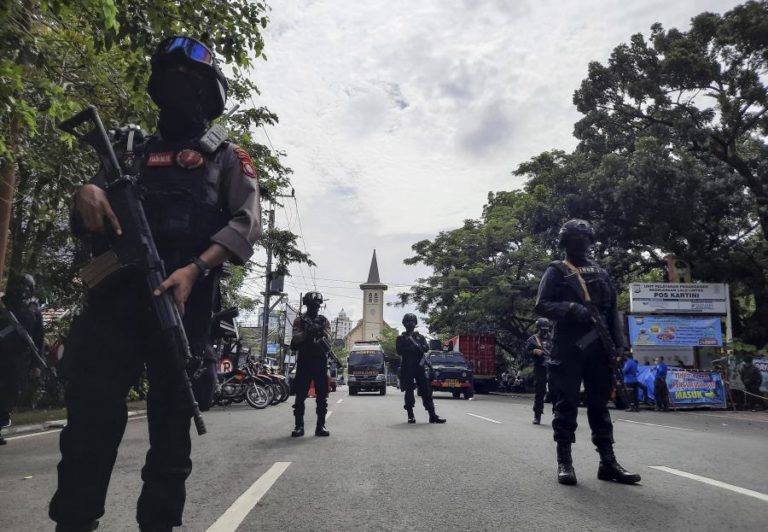 Governo confirma que ataque a catedral na Indonésia foi atentado suicida