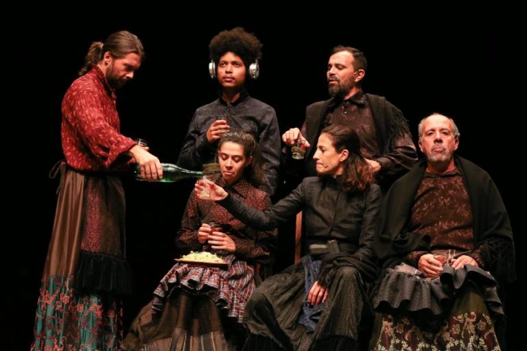 Covid-19: Estreias reabrem teatros e “Catarina e a beleza de matar fascistas” esgota D. Maria