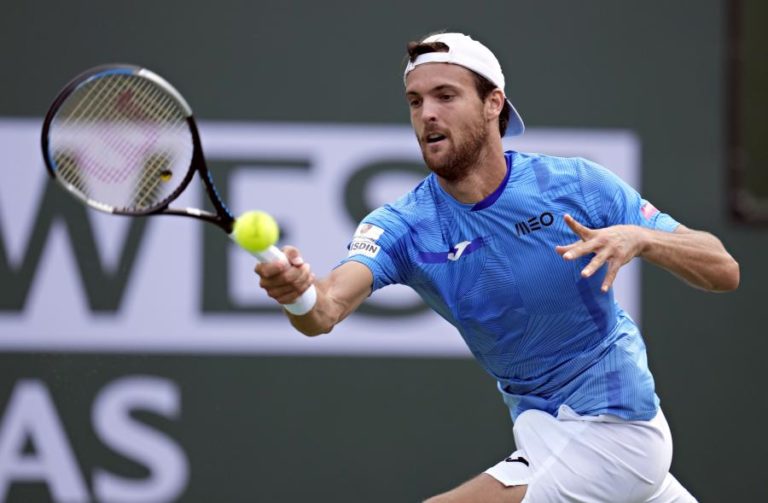 Tenista João Sousa na final do ‘challenger’ de Brest