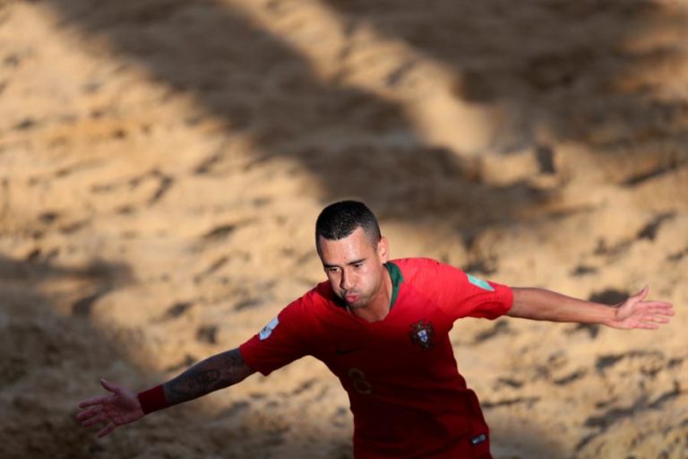 Seleção portuguesa de futebol de praia vence Emirados Árabes Unidos na Taça Intercontinental