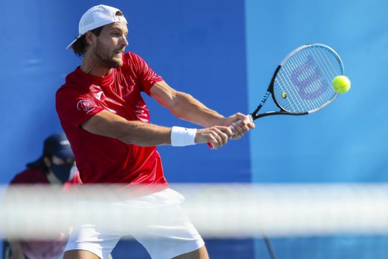 Tenistas João Sousa e Nuno Borges eliminados nos ‘quartos’ em Tenerife