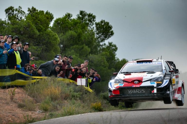 Evans e Ogier em luta direta pelo título após primeiro dia do rali de Monza