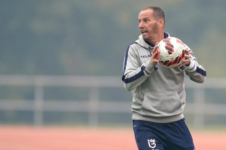 Petit regressa ao comando técnico do Boavista para substituir João Pedro Sousa