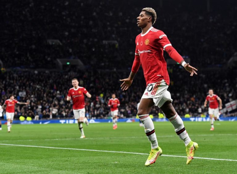 Futebolista Marcus Rashford condecorado pela ação contra a pobreza infantil