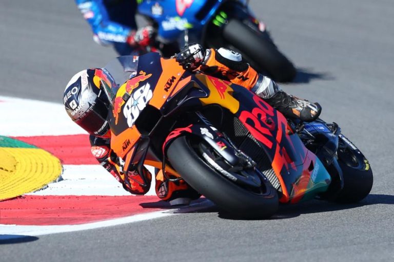 Miguel Oliveira em 17.º nos treinos livres para a última prova de MotoGP