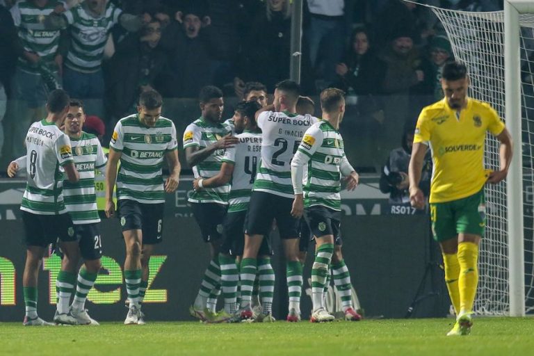 Sporting vence em Paços de Ferreira e volta a ‘colar’ ao FC Porto