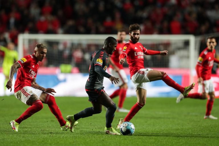 Futebolistas do Benfica João Mário, Rafa e Darwin também de ‘baixa’