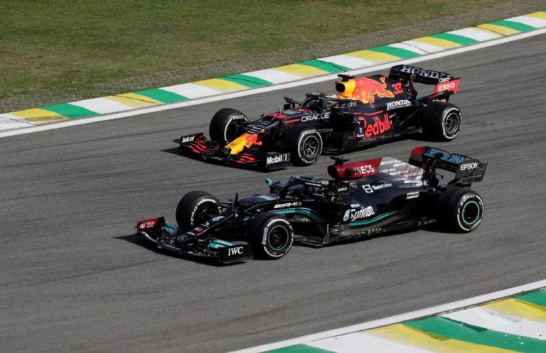 Mercedes pede revisão do incidente entre Hamilton e Verstappen no GP Brasil