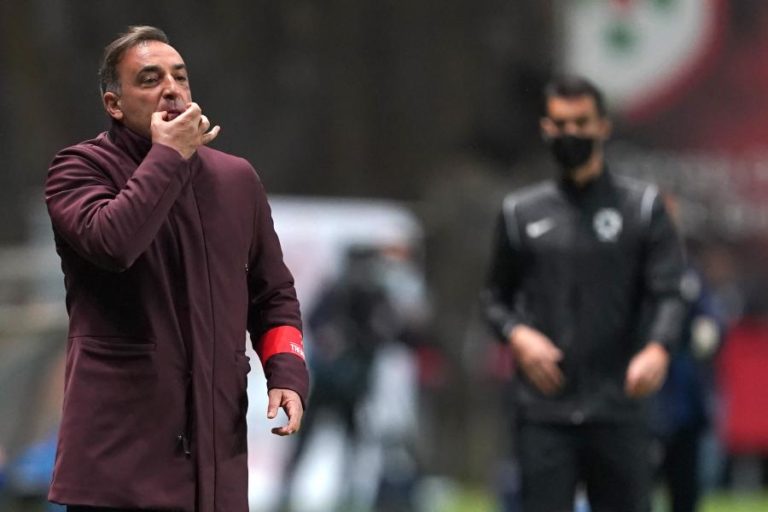 Carlos Carvalhal quer Sporting de Braga ao melhor nível para vencer na Dinamarca