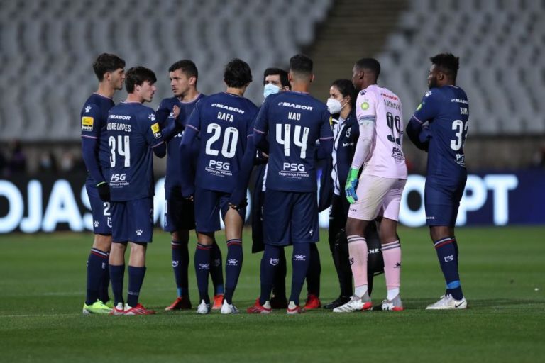 Belenenses SAD pede à Liga a realização de novo jogo com o Benfica