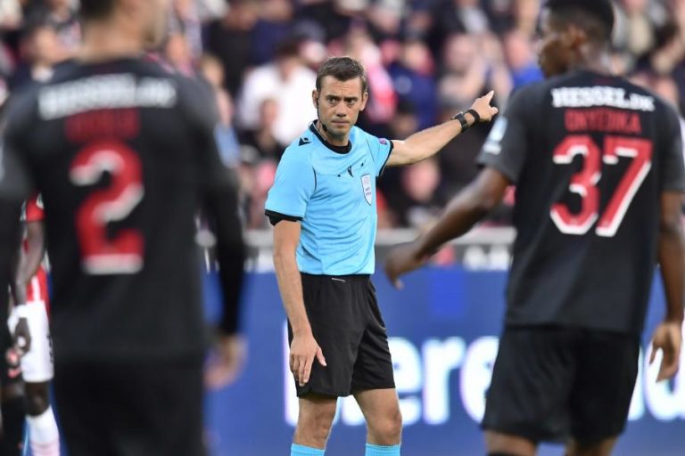 LC: Clément Turpin arbitra FC Porto-Atlético de Madrid, Davide Massa no Ajax-Sporting