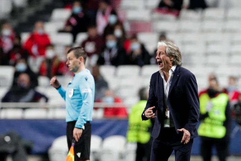 Benfica defronta Ajax nos oitavos de final da Liga dos Campeões