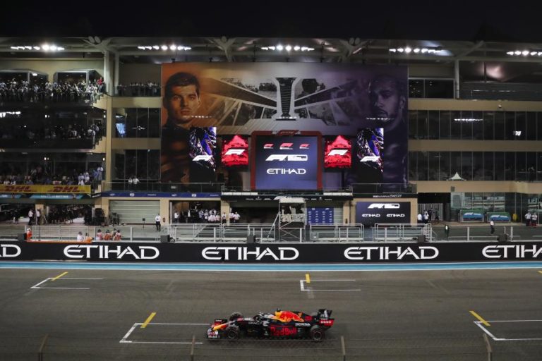 Max Verstappen e Lewis Hamilton decidem quem será campeão de F1 em Abu Dhabi