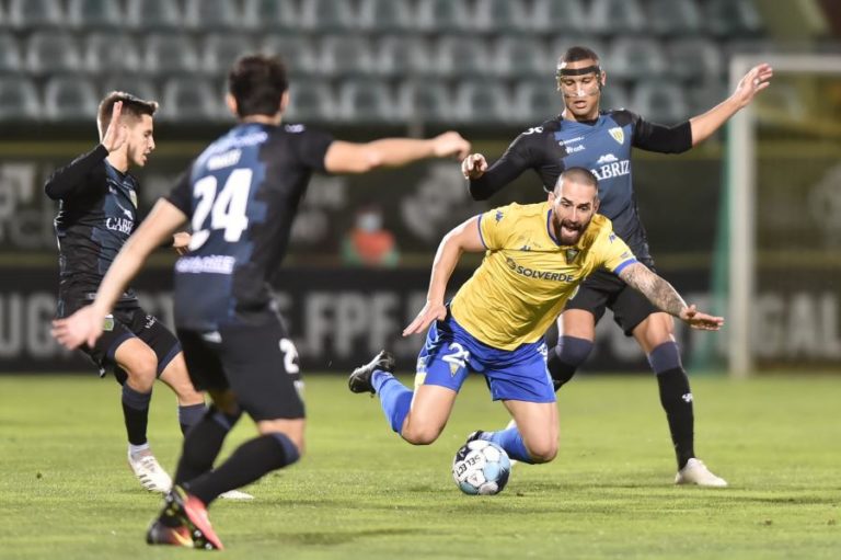 Tondela apura-se pela primeira vez para os ‘quartos’ da Taça de Portugal