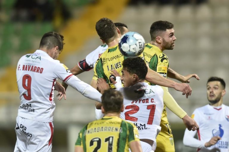 Gil Vicente vence em Tondela e isola-se no sétimo lugar