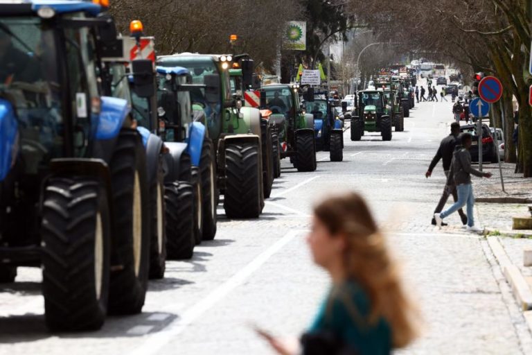 Confederação de Agricultores vai promover iniciativas regionais de protesto