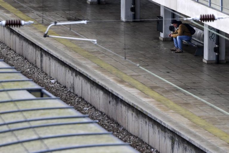 Mais de 400 ligações de comboio canceladas até às 14:00 devido à greve na IP