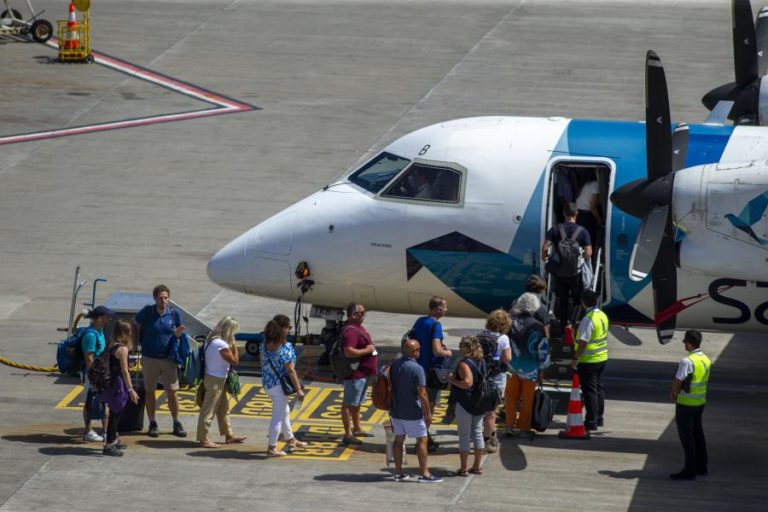 Passageiros transportados pelo Grupo SATA aumentam 25% para 2,4 milhões em 2023