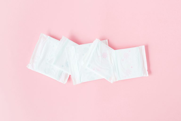 Projeto de lei: WC’s dos estaleiros de obras em Ontário vão ter produtos menstruais