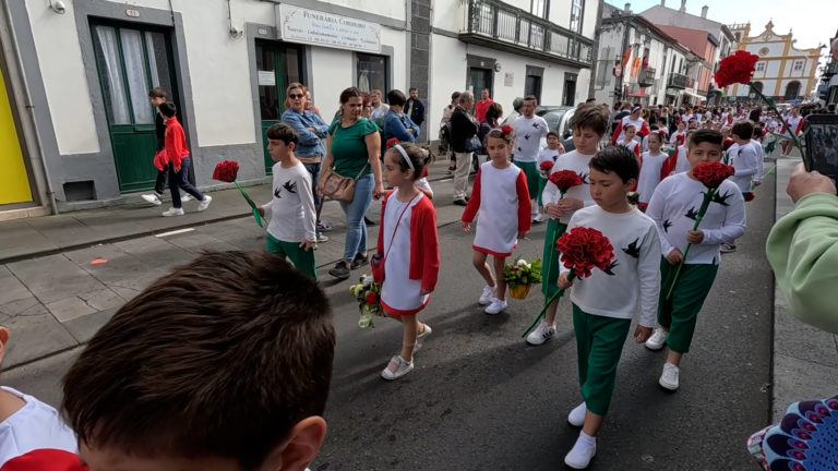 Festa da Flor em São Miguel: Ribeira Grande assinala 50 anos do 25 de abril