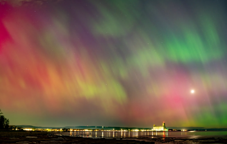 Fotógrafa do Ontário que persegue aurora boreal capta imagens deslumbrantes