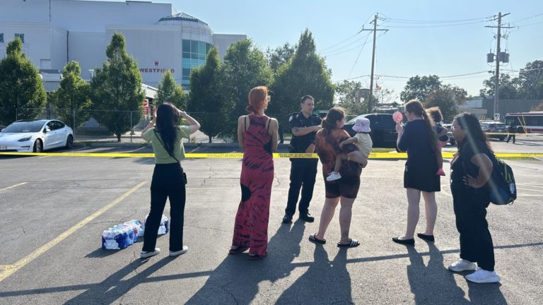 Tiroteio em North York: 3 pessoas morreram dentro de edifício, na zona de Don Mills