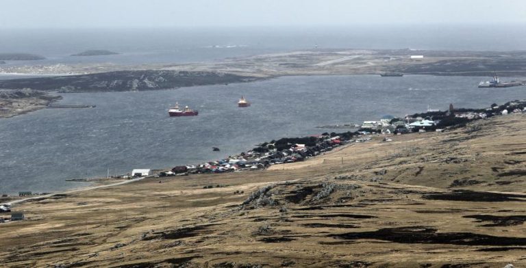 Seis mortos e sete desaparecidos em naufrágio de navio de pesca no Atlântico Sul