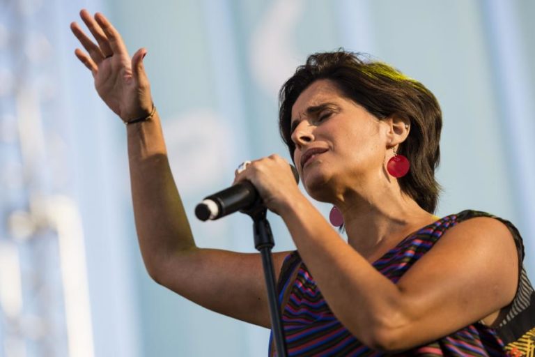 Cristina Branco apresenta álbum “Mãe” em França e na Lituânia