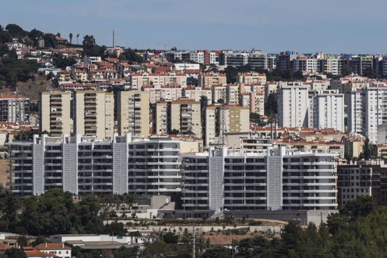 Jovens vão beneficiar de isenção de registos na compra de casa até 316.772 euros