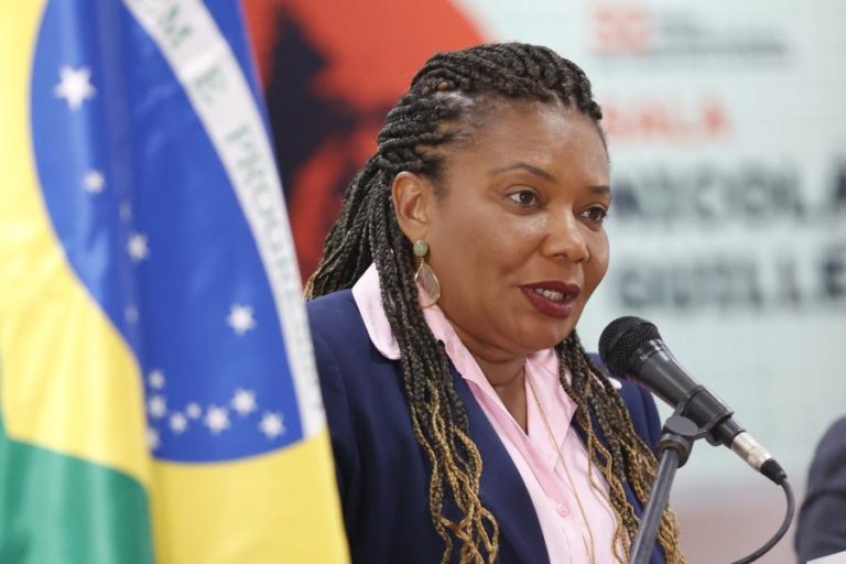 Margareth Menezes diz que Brasil ainda precisa muito de falar sobre violência de género e racismo