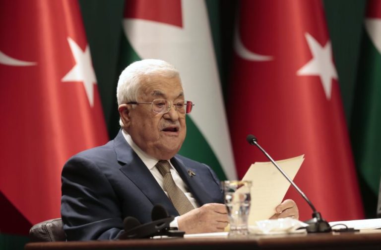 Abbas condena ataque israelita, mas critica Hamas pela guerra