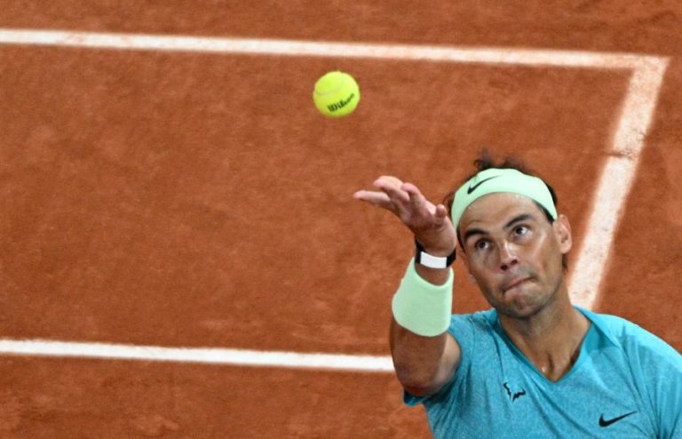 Rafael Nadal vence em pares em Bastad no regresso após lesão