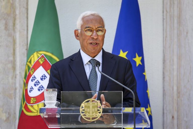 António Costa vai responder por escrito à comissão de inquérito ao caso das gémeas