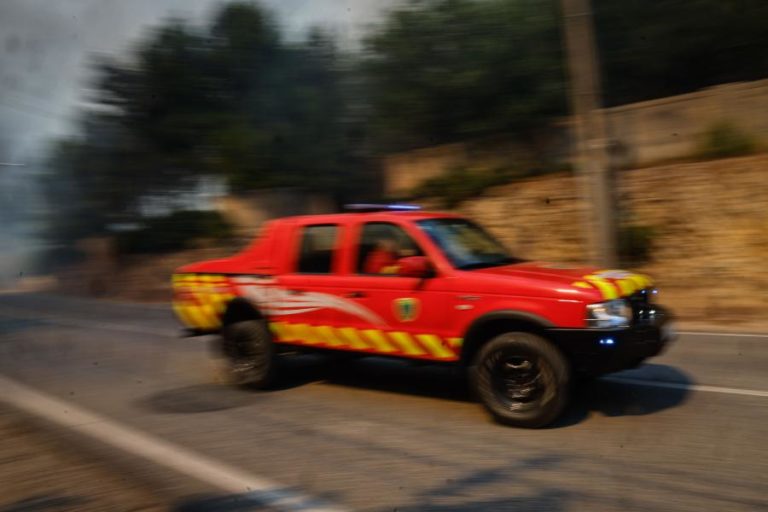 Incêndios: Mais de 160 operacionais e seis meios aéreos combatem fogo em Odemira