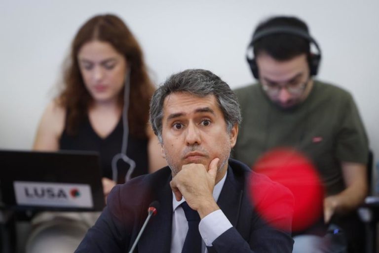 Antigo chefe de gabinete de Costa defende que procedimento no caso gémeas “foi o habitual”