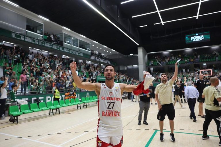 Basquetebolista Sérgio Silva reforça Sporting após deixar o Benfica