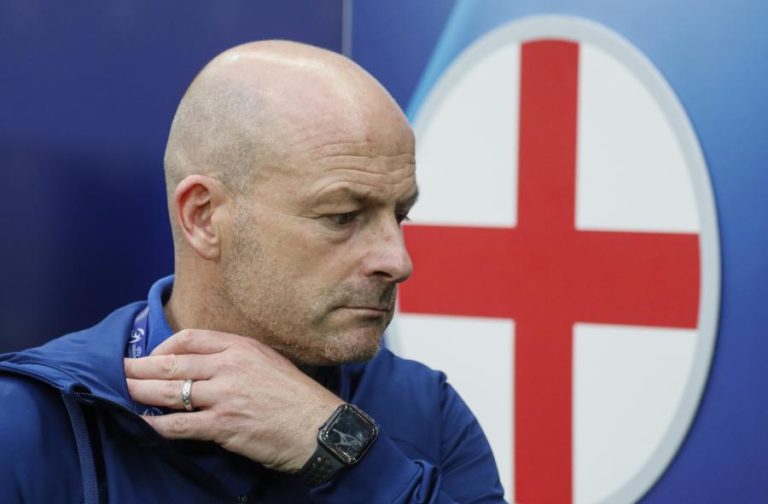 Lee Carsley assume seleção inglesa de futebol de forma interina