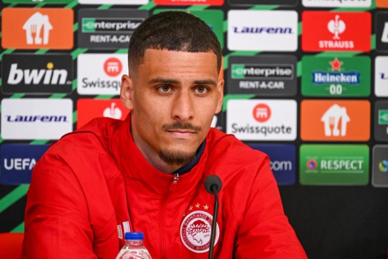 David Carmo emprestado ao Olympiacos após trocar FC Porto pelo Nottingham Forest