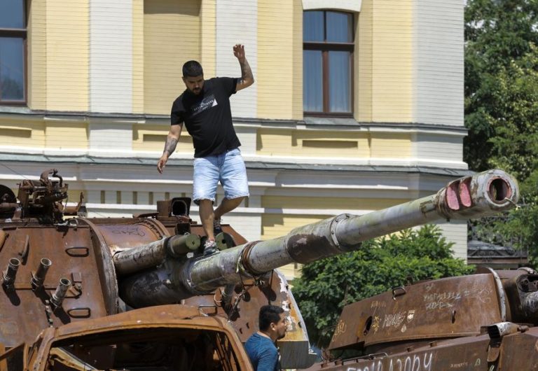 Mais de metade dos ucranianos querem negociações com Rússia para acabar guerra