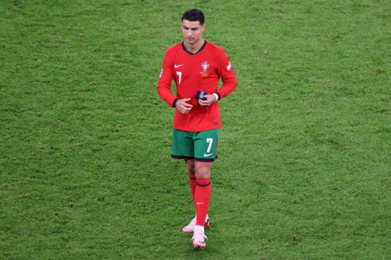 Cristiano Ronaldo vai receber “prémio especial” da UEFA