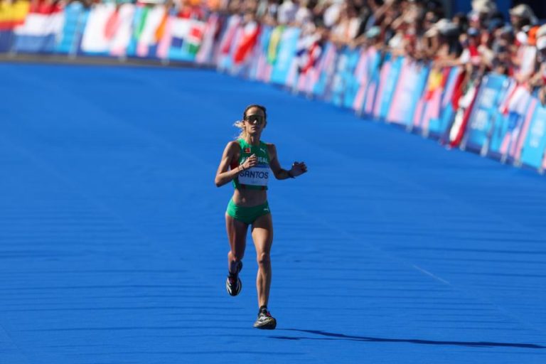 Paris2024: Susana Santos termina maratona feminina no 57.º lugar