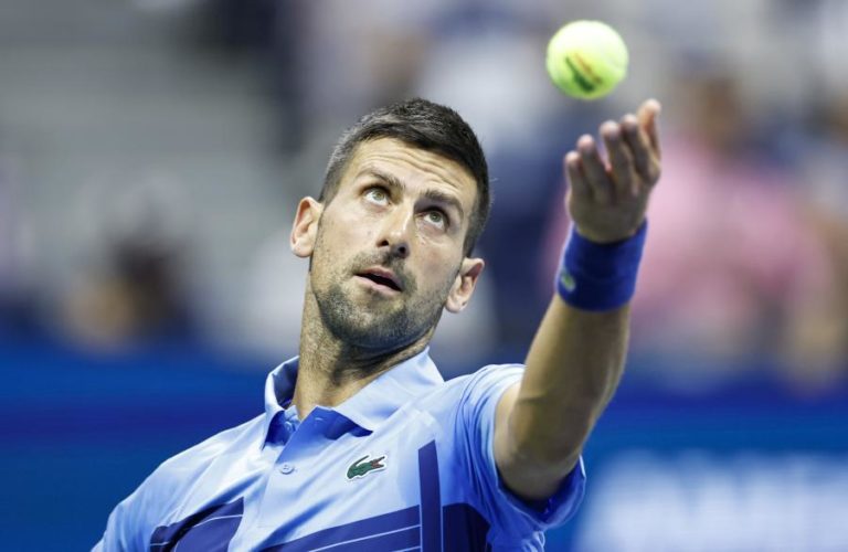 Djokovic inicia defesa do título no US Open com vitória face a Radu Albot