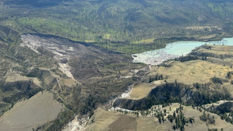 Desastres ambientais: Deslizamentos de terra geram preocupação com inundações em B.C.